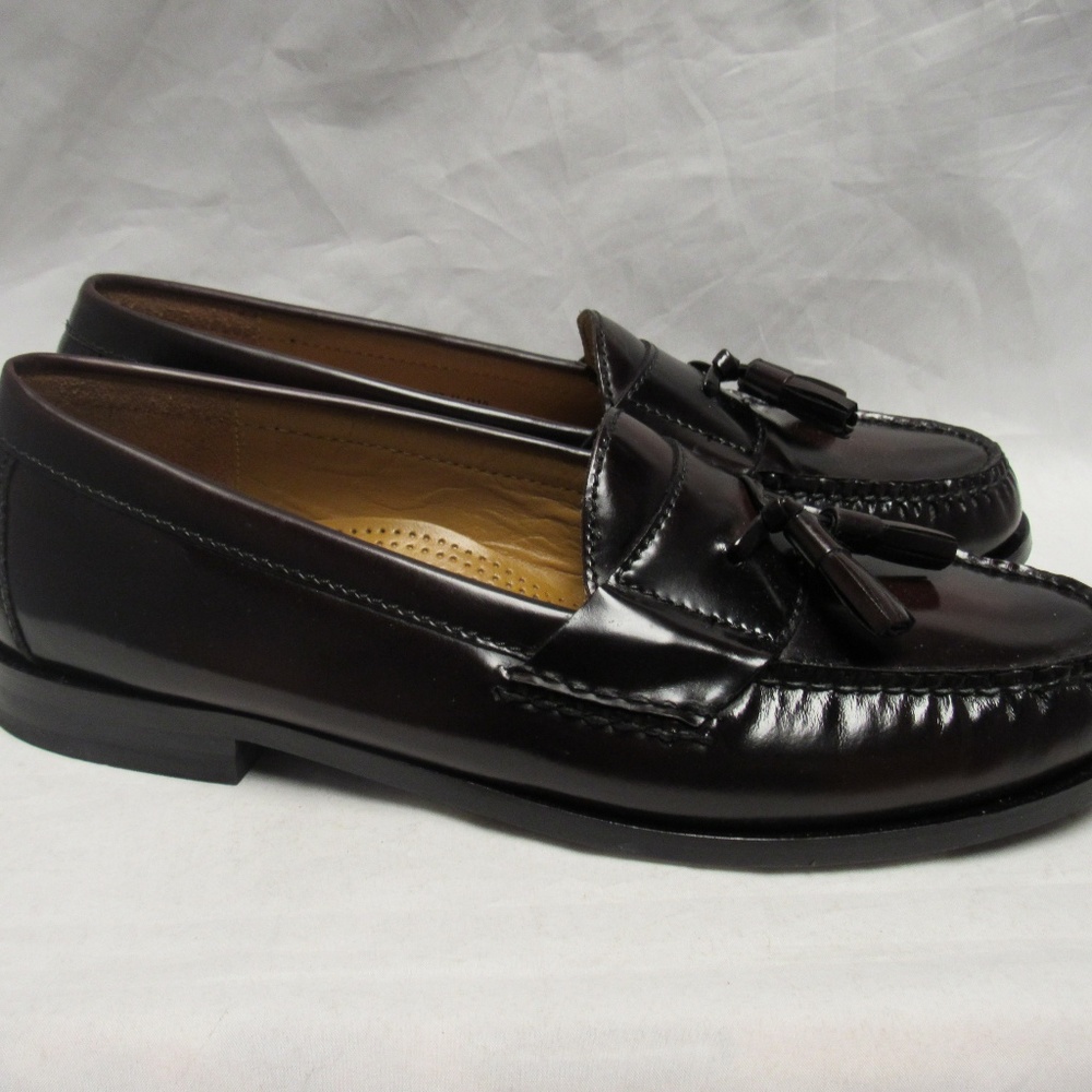 Cole Haan Men's Pinch Tassel, Burgundy - Picture 2 of 6